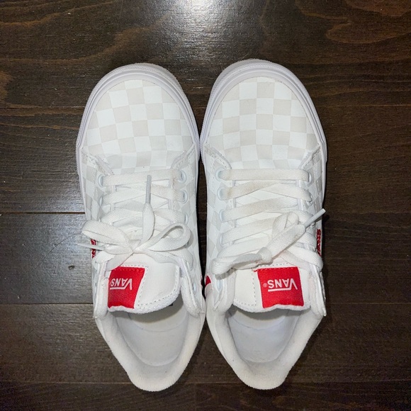 White checkered vans - Picture 1 of 7